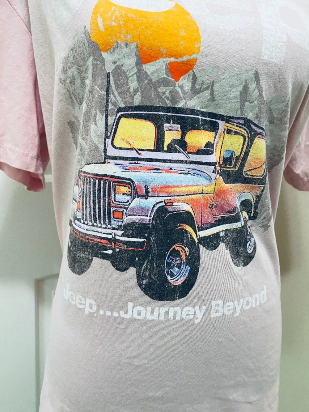 New Women’s Sz Sm Licensed JEEP Pink T-Shirt "Jeep...Journey Beyond", NWT